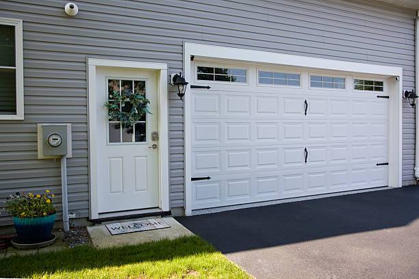 24/7 Emergency Garage Door Roller Replacement experts in Buckeystown, MD
